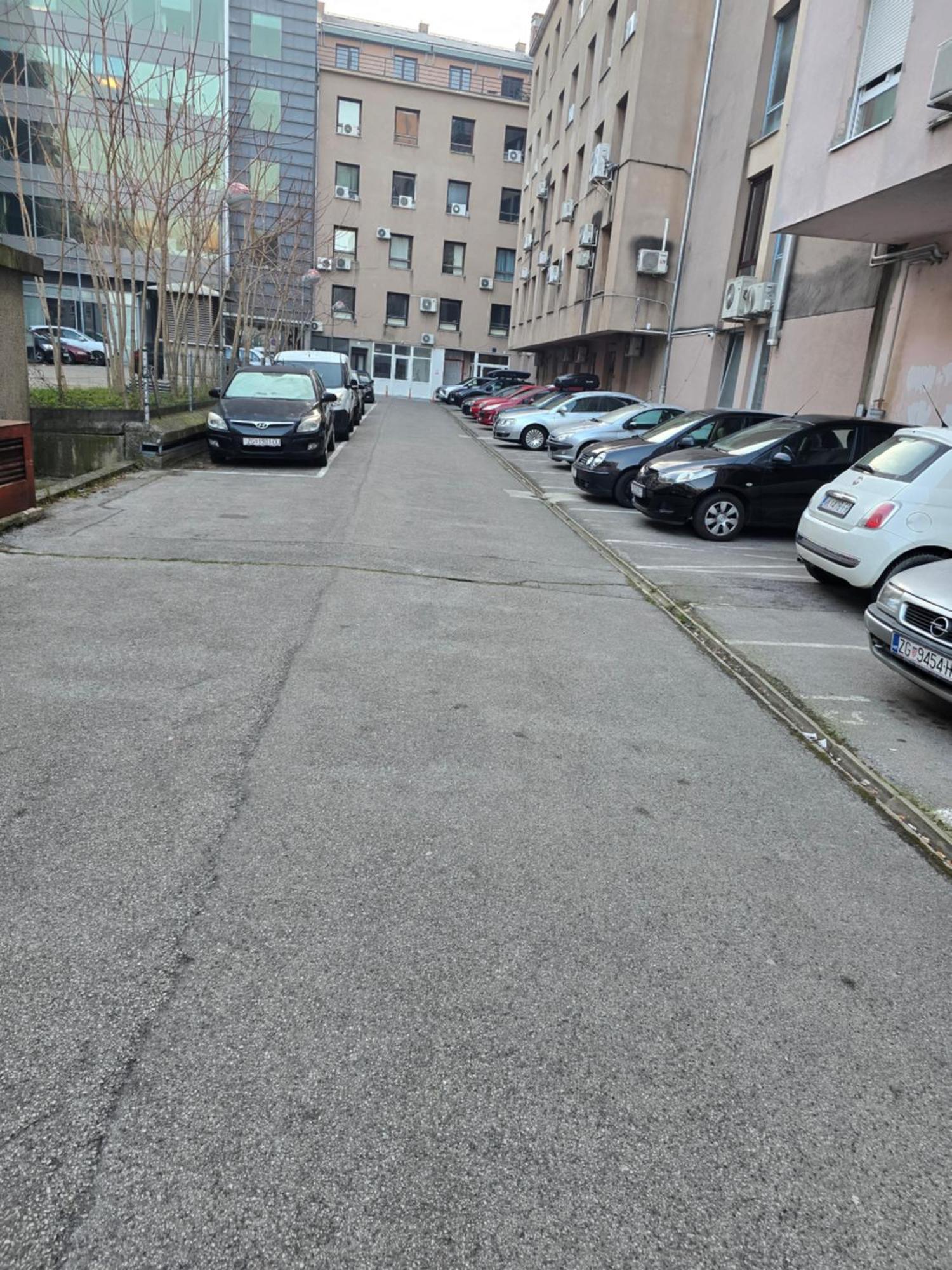 Apartman Zagreb Cca 42M2 With Free Parking Exteriér fotografie